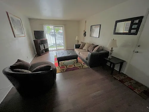 370 Wallace Rd #D28 Photo 1