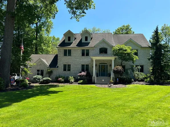 71 Ravine Dr, Colonia, NJ 07067
