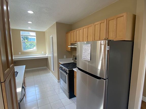 4th image of 817 52nd St APT A
