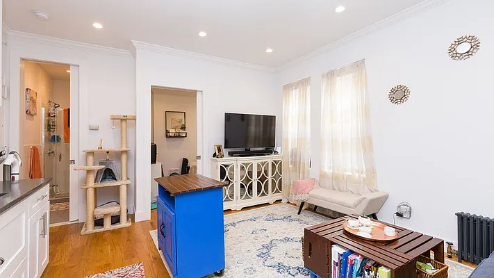 Rented by Nooklyn NYC LLC | media 34