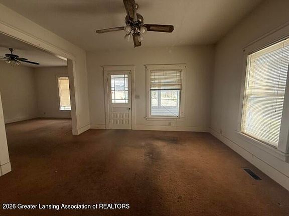 3rd image of 328 N Main St