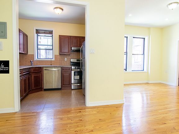 4th image of 321 Montgomery St APT 3