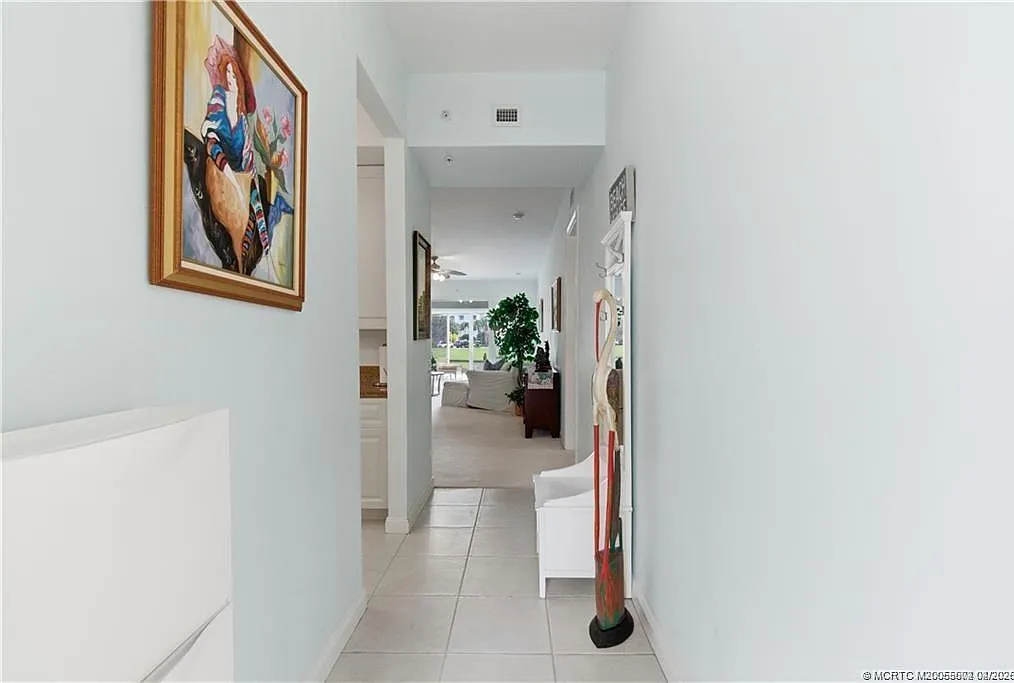 2 bed, 1989 sqft, $4,000 — Photo 1