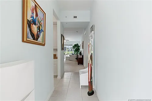 1 Harbour Isle Dr #104 Photo 1
