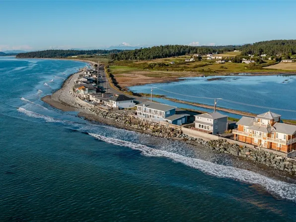 2575 West Beach Road, Oak Harbor, WA 98277