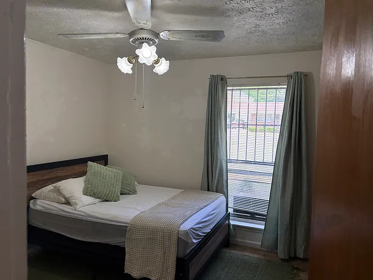 2309 Alabama Ave — Photo 9