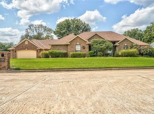 600 Pool Pl, Shawnee, OK 74801