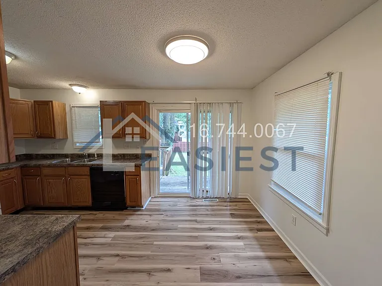 7911 E 103rd Ter — Photo 5