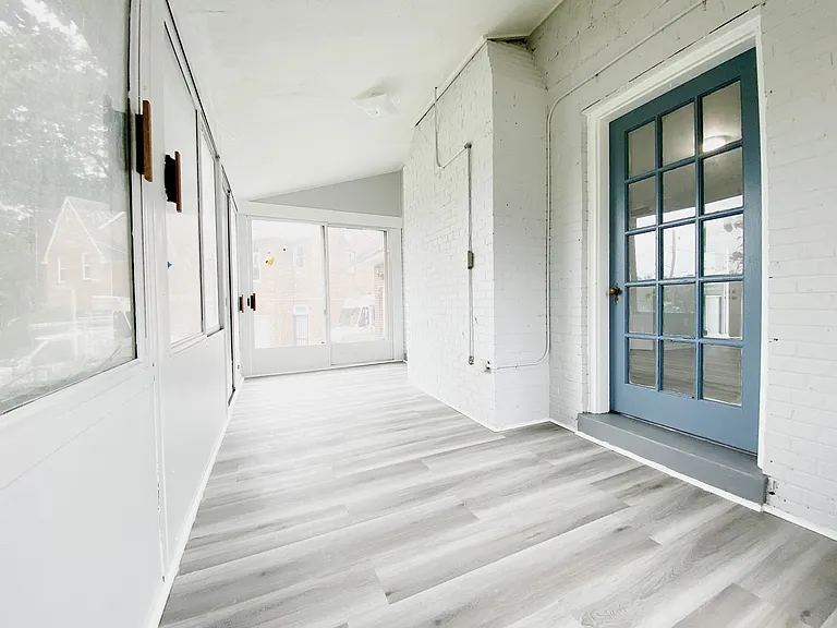 1536 Douglas St NE — Photo 3