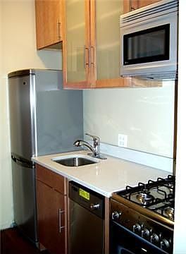 1st image of 100 Saint Marks Pl APT 4