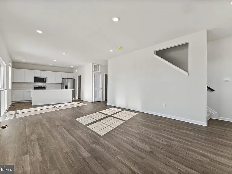 574 Atkinson St — Photo 24