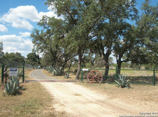555 Pr 2323, Hondo, TX 78861