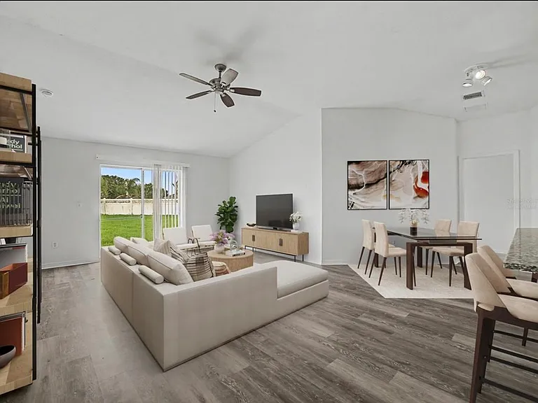 12015 Butler Woods Cir — Photo 13