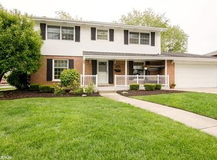 10501 S Lockwood Ave, Oak Lawn, IL 60453
