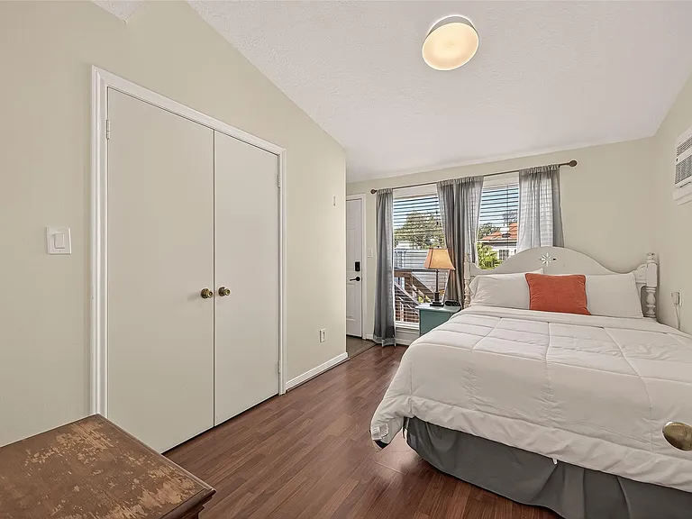 324 W Alabama St #2 — Photo 14