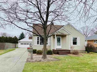 404 Birney St, Essexville, MI