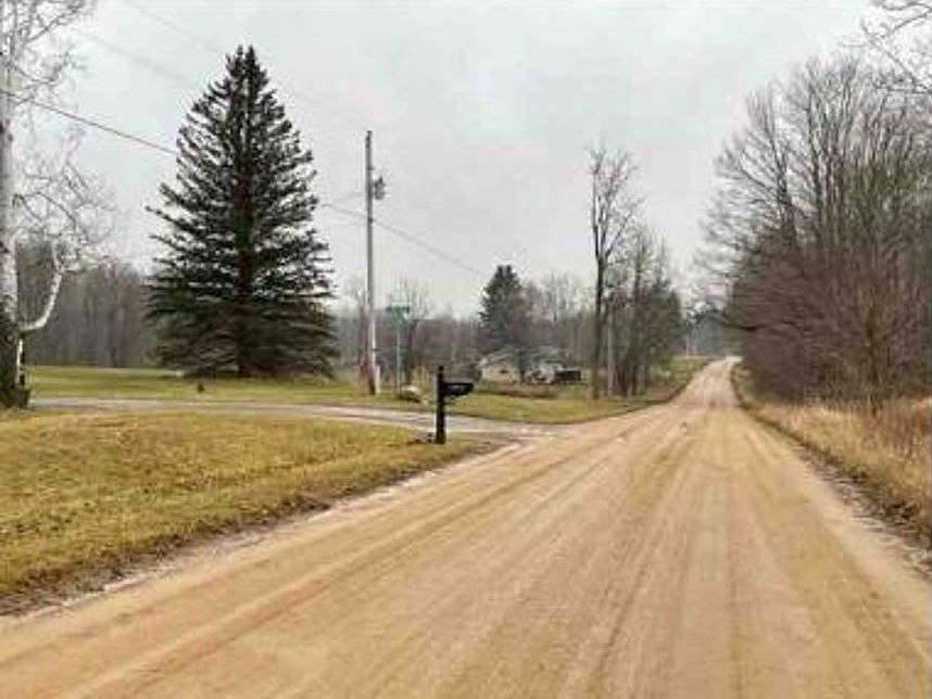 Exterior Neighborhood (street photo)