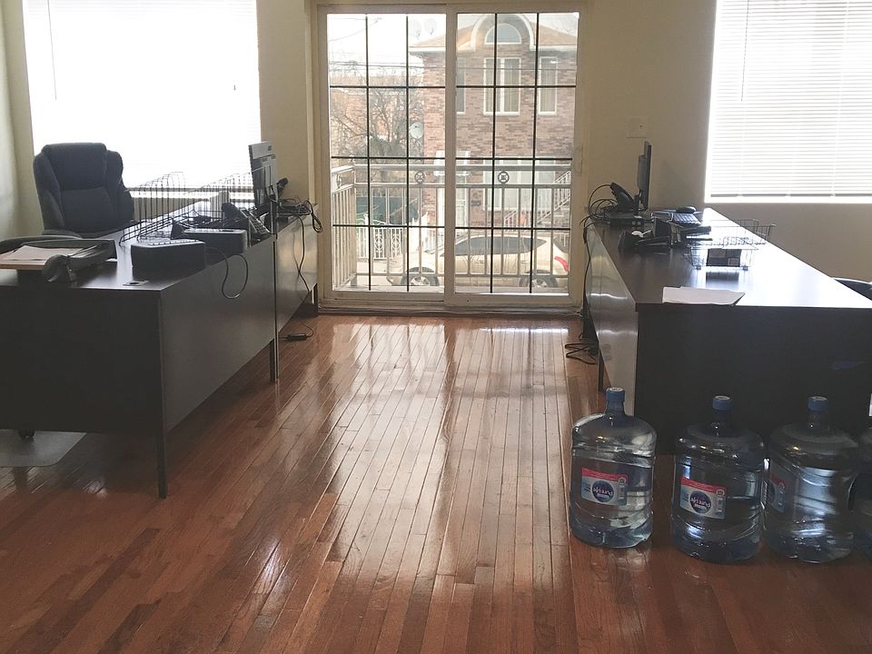 3 bed · 2 bath · 2,049 ft² in Brooklyn