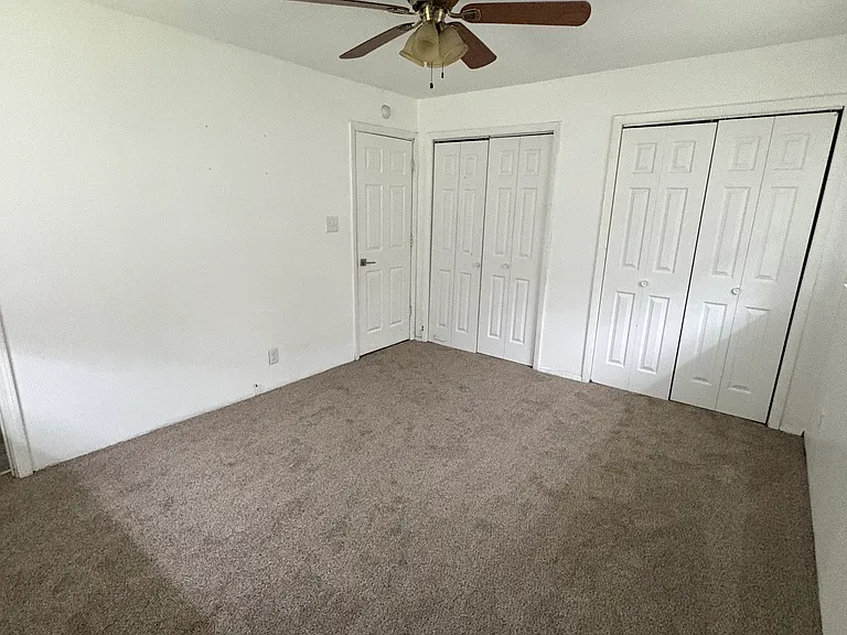 2079 W 50th Pl — Photo 12
