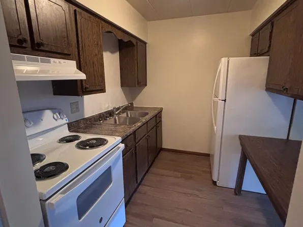 2120 Meadow Ln #1-12, Schererville, IN 46375