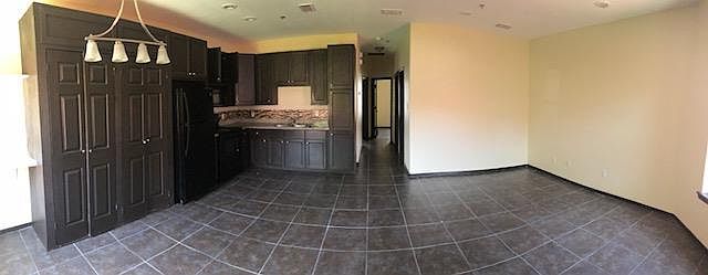 1st image of 812 E Daffodil Ave