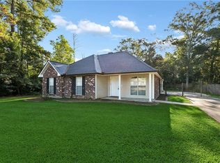 27712 Country Dr, Walker, LA 70785