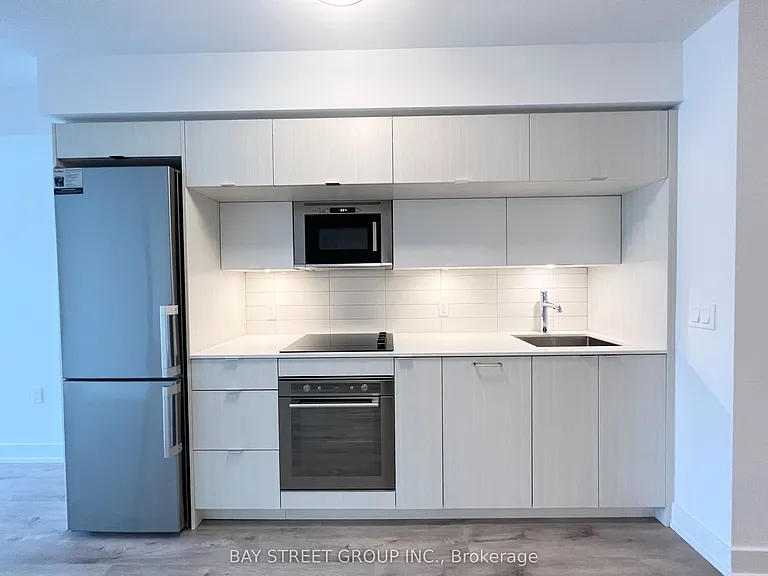 575 Bloor St E #1309 — Photo 4