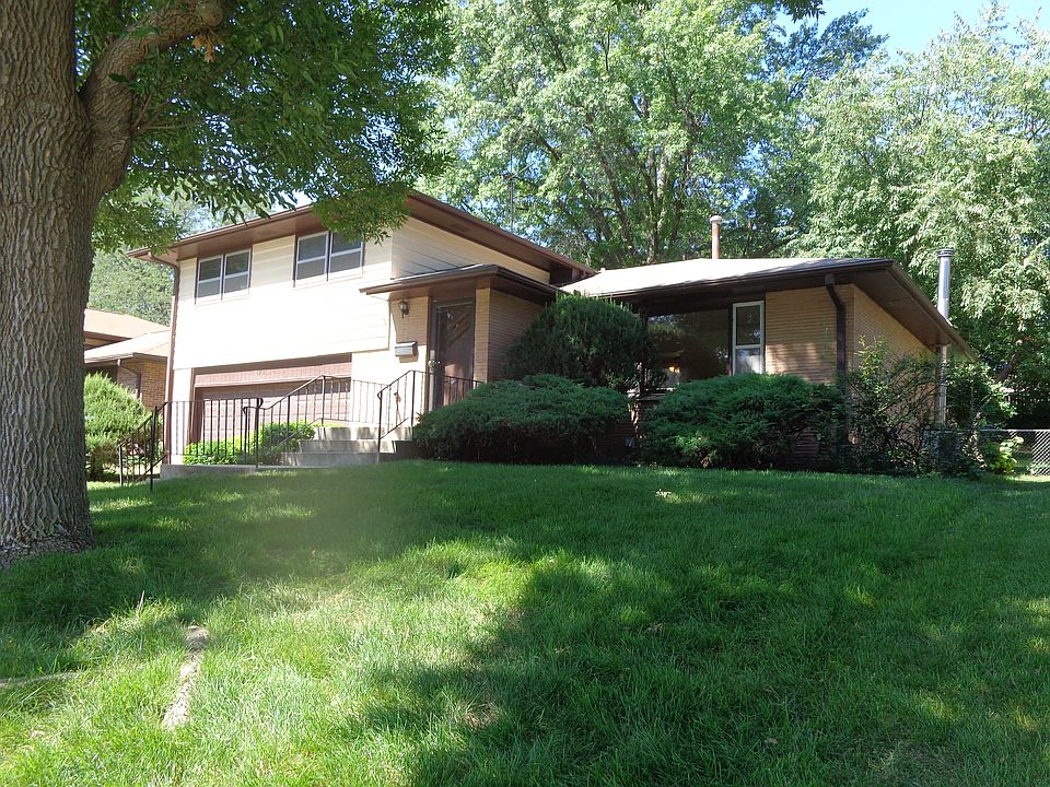 1st image of 2731 S 39th St