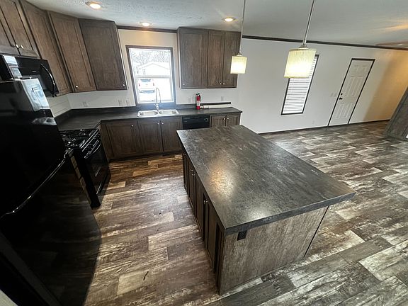 2nd image of 8 Belmar St