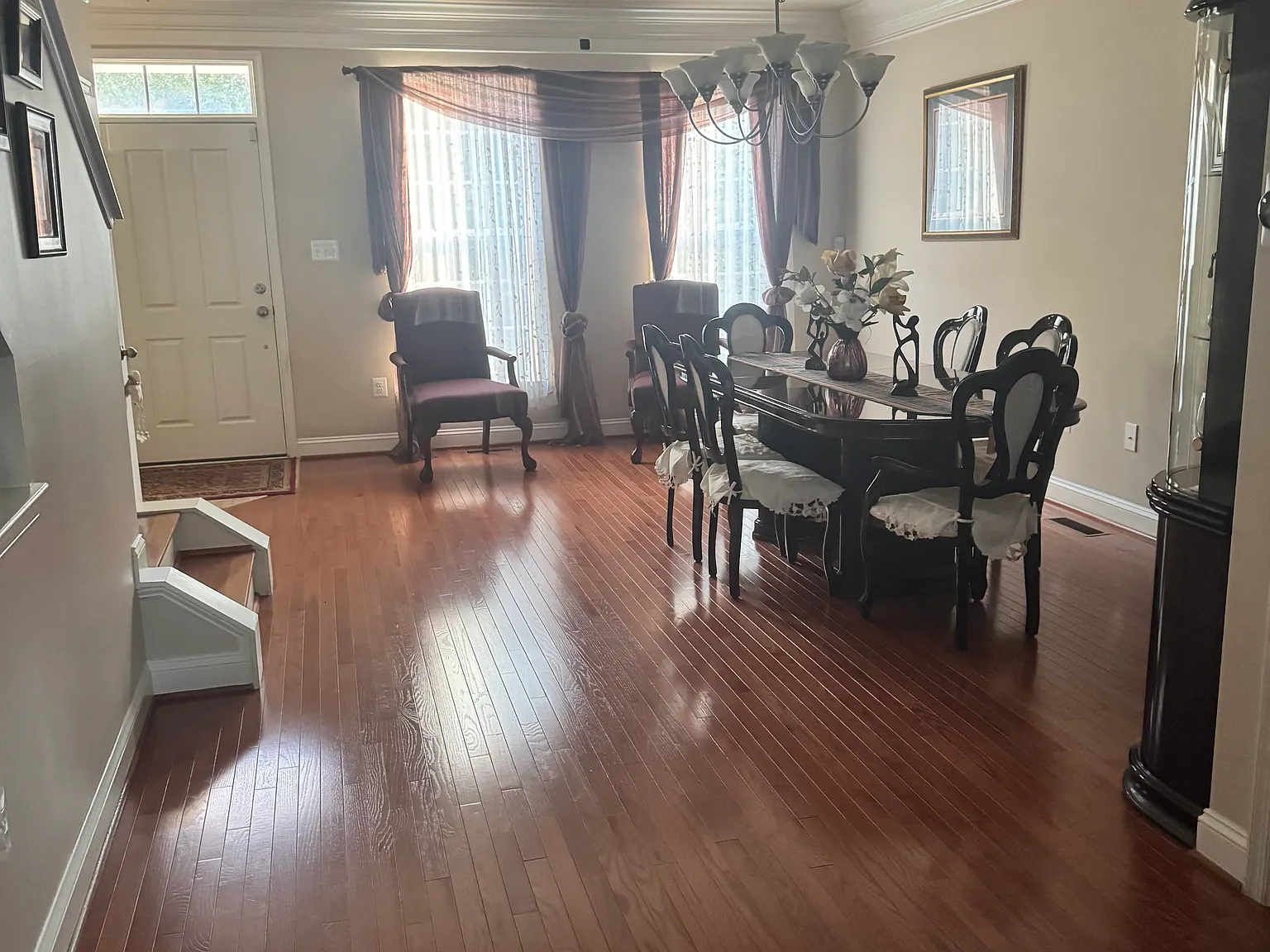 2 bed, 400 sqft, $2,300 — Photo 1