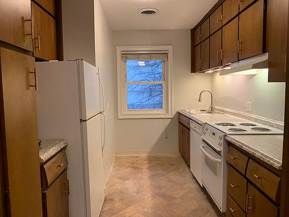 4th image of 3668 Kingsboro Rd NE APT 10