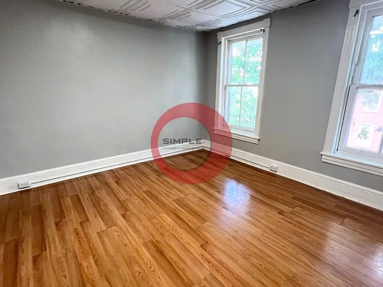 914 Franklin St — Photo 7