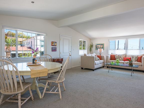 3rd image of 319 Manzanita Ct