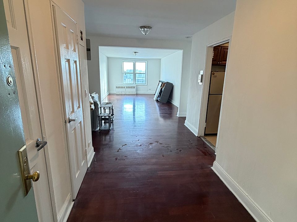 1st image of 2112 Starling Ave APT 6E
