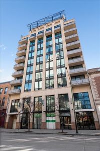 744 N Clark St APT 1001, Chicago, IL, 60654