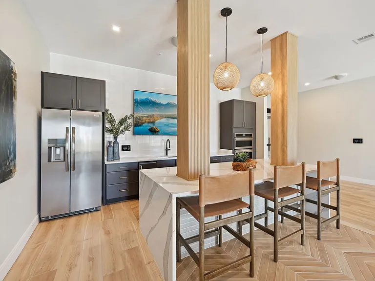 The Concord Luxury Apartments — Photo 22