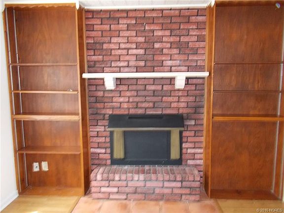 4th image of 503 S 80th East Ave