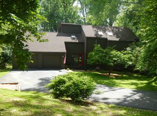 19 Deer Chase Rd, Morristown, NJ 07960