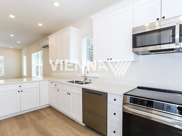 8092 Quiet Knolls Dr — Photo 9