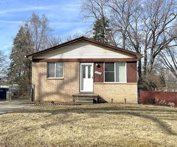 35302 Glen St, Westland, MI, 48186