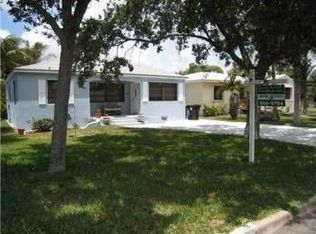 1027 S Palmway, Lake Worth, FL 33460