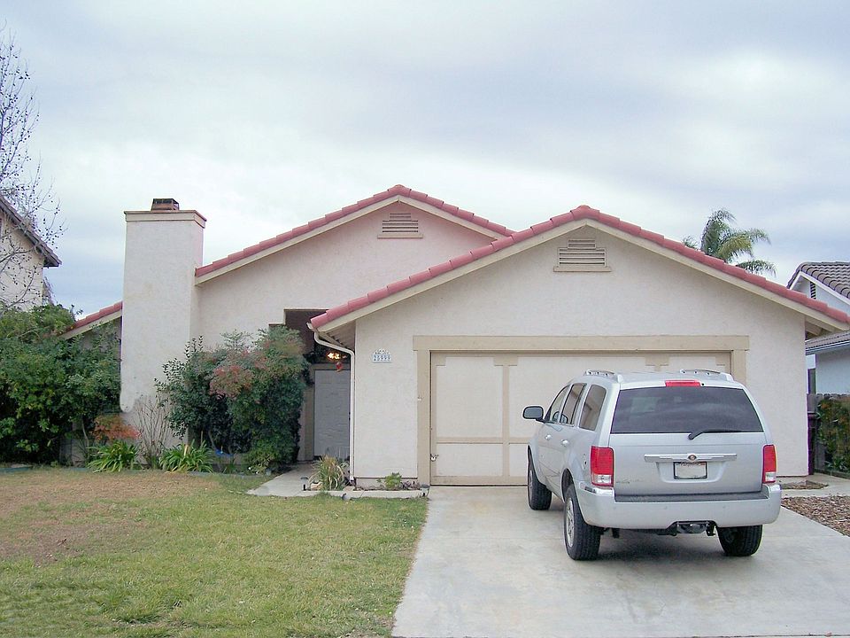 Wonderful Cul De Sac Location!