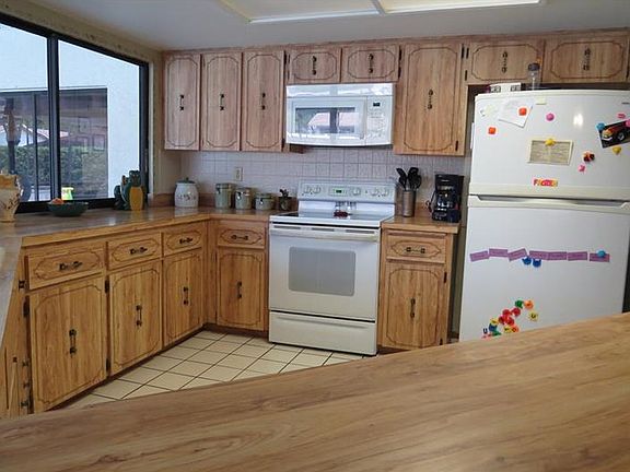 4th image of 7608 Willow Brook Ct