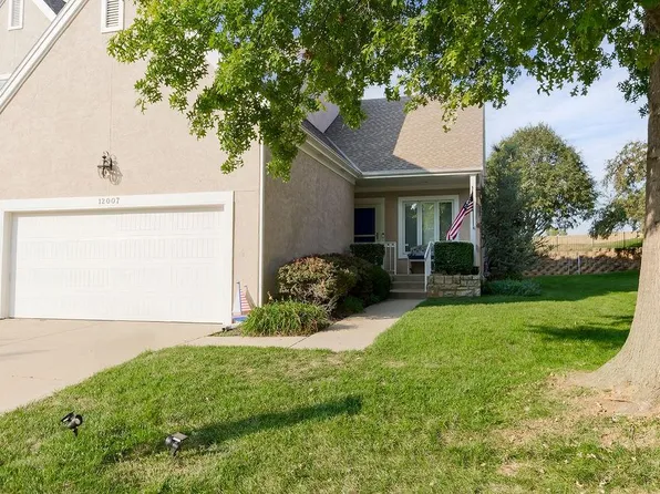 12007 Connell Dr, Overland Park, KS 66213
