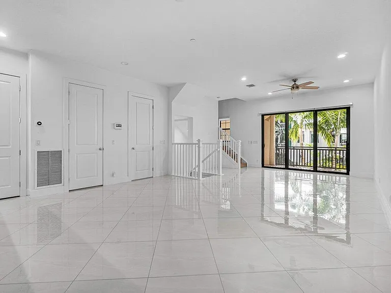 7115 Edison Pl — Photo 18