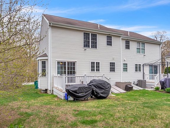 2nd image of 49 Steeple Chase Cir #2