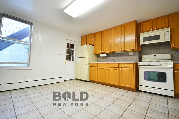 Rented by Bold New York | media 18
