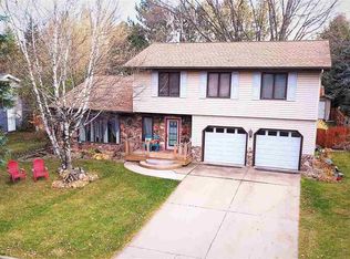 1022 1st St S, Virginia, MN 55792