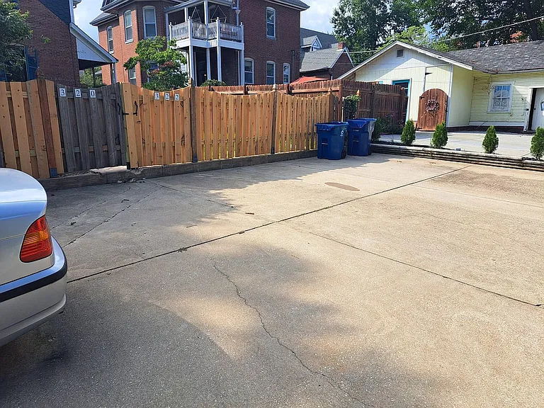 322 N 6th St — Photo 31