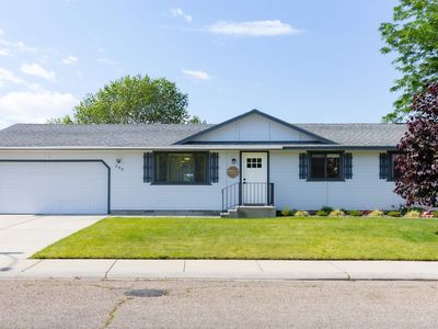 393 W Willowbrook Dr, Meridian, ID, 83646